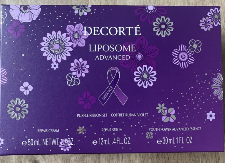 デコルテ　パープルリボンセットの箱のメディア