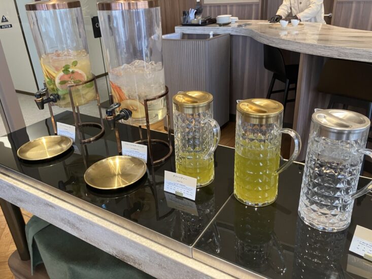 デトックスウォーターなどのフリードリンク