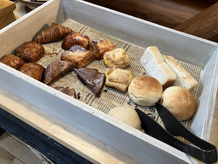 三笠市や岩見沢市の人気店から届く焼き立てパン2