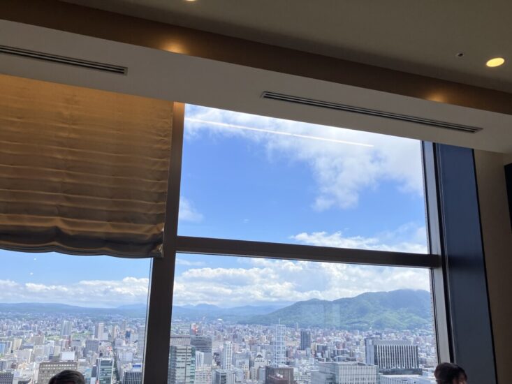 SKY J 店内窓から見える景色